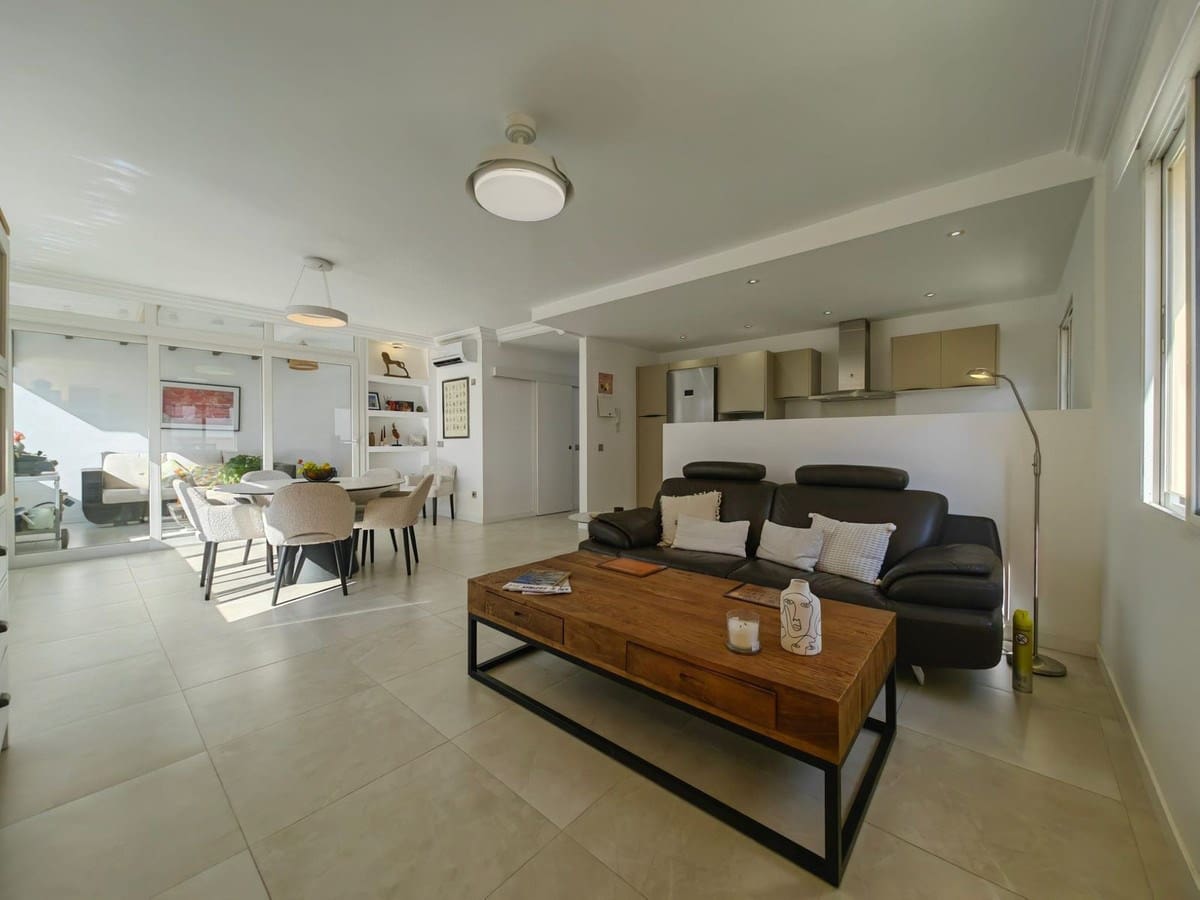 Apartamento de 3 habitaciones en Estepona en venta con piscina garaje - 498.500 € (Ref: 9322387)