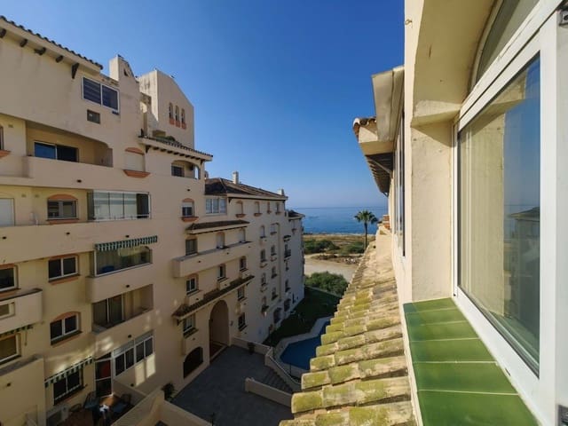 Apartamento de 3 habitaciones en Estepona en venta con piscina garaje - 498.500 € (Ref: 9322387)
