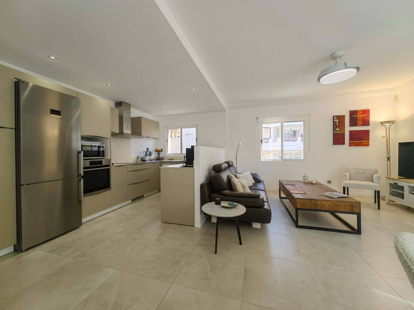 Apartamento de 3 habitaciones en Estepona en venta con piscina garaje - 498.500 € (Ref: 9322387)