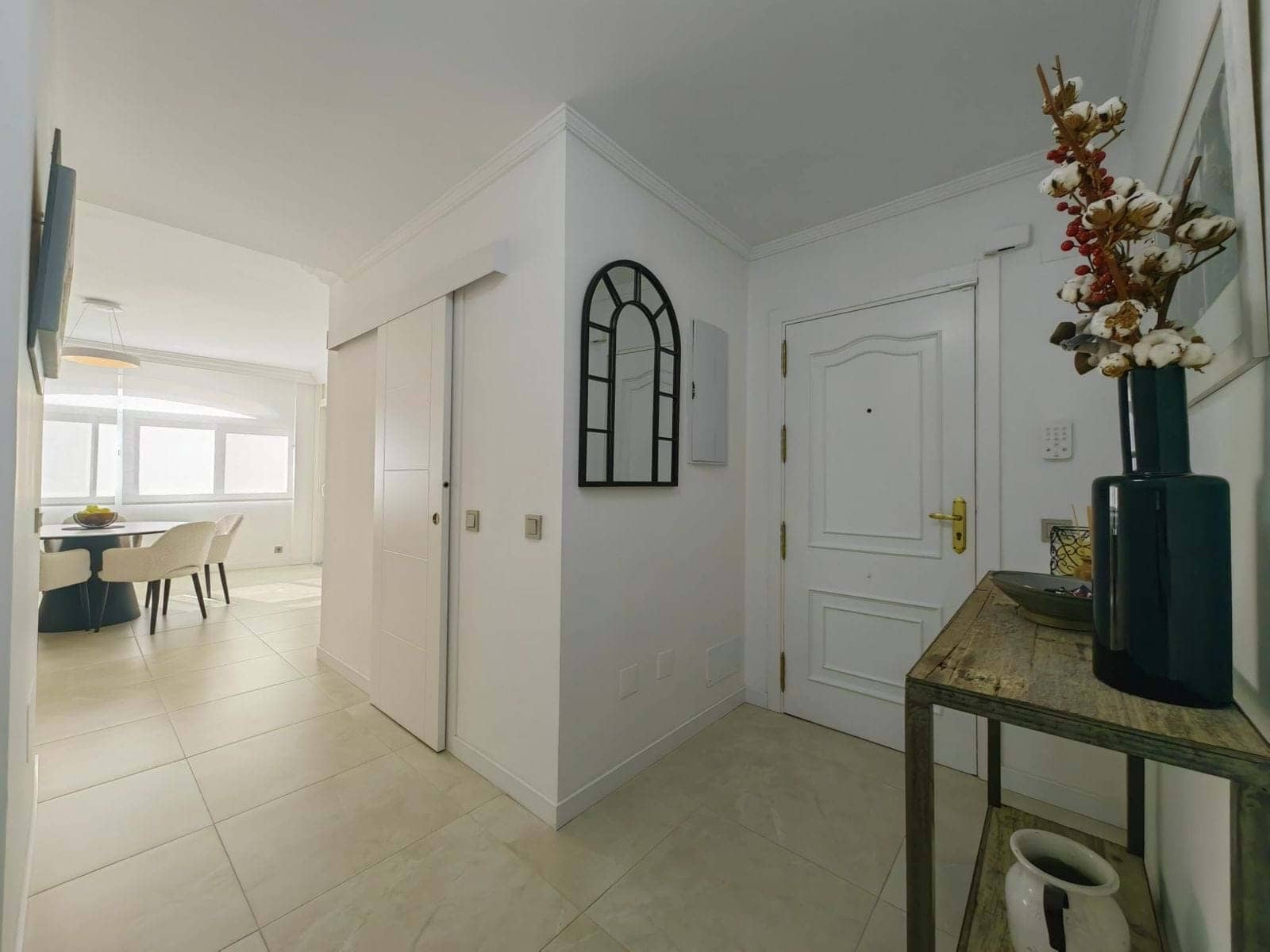 Apartamento de 3 habitaciones en Estepona en venta con piscina garaje - 498.500 € (Ref: 9322387)