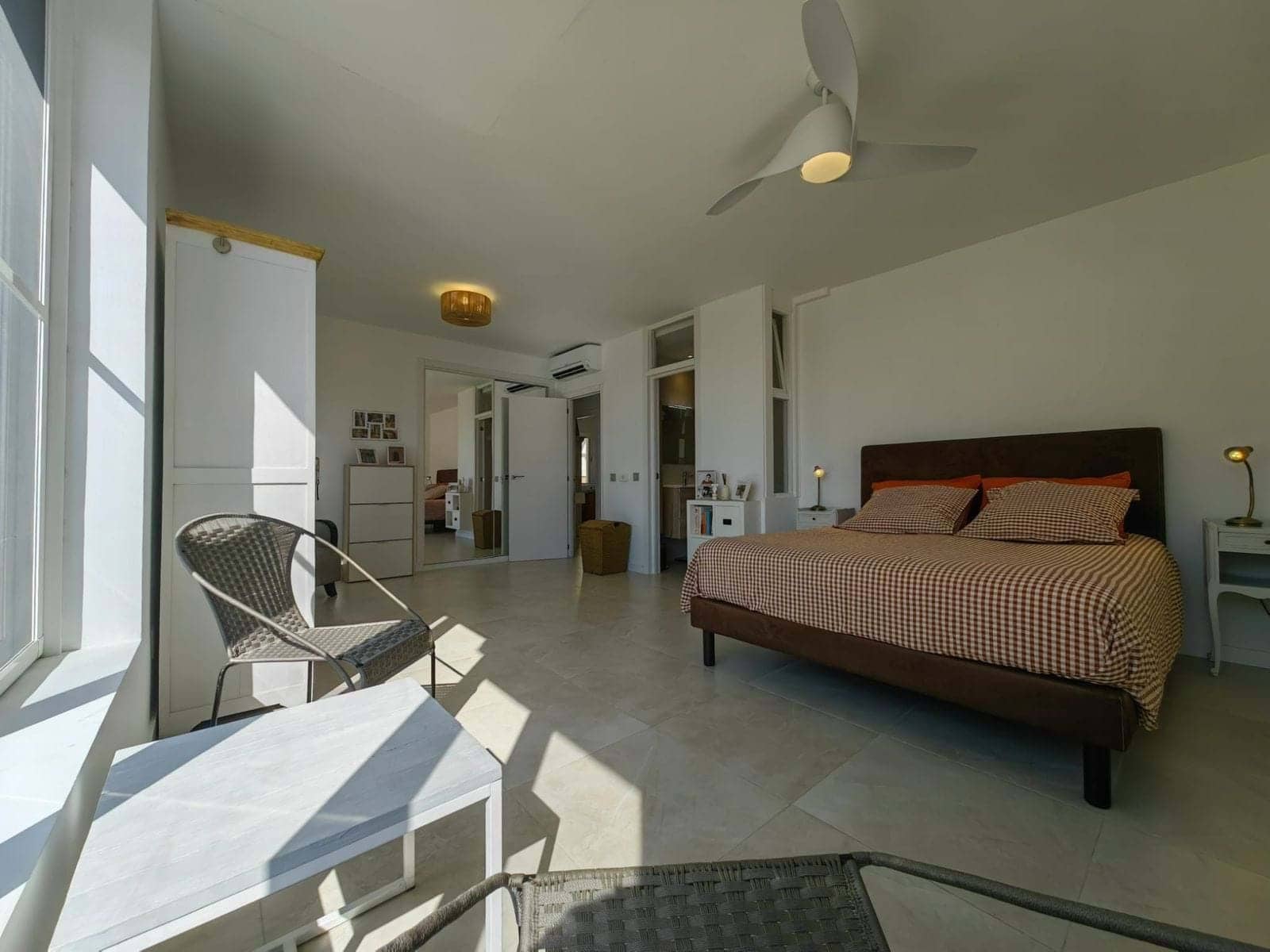 Apartamento de 3 habitaciones en Estepona en venta con piscina garaje - 498.500 € (Ref: 9322387)