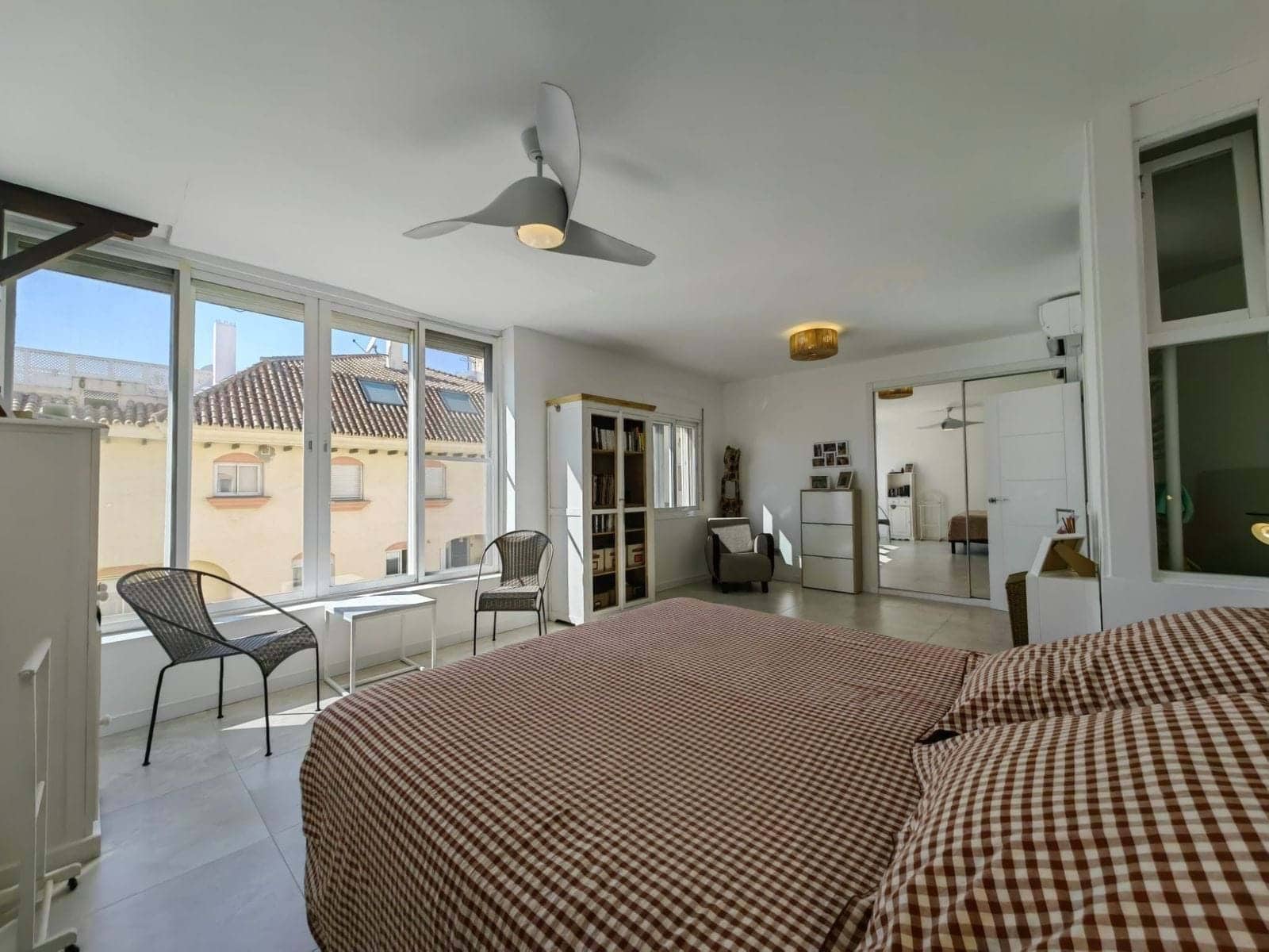 Apartamento de 3 habitaciones en Estepona en venta con piscina garaje - 498.500 € (Ref: 9322387)