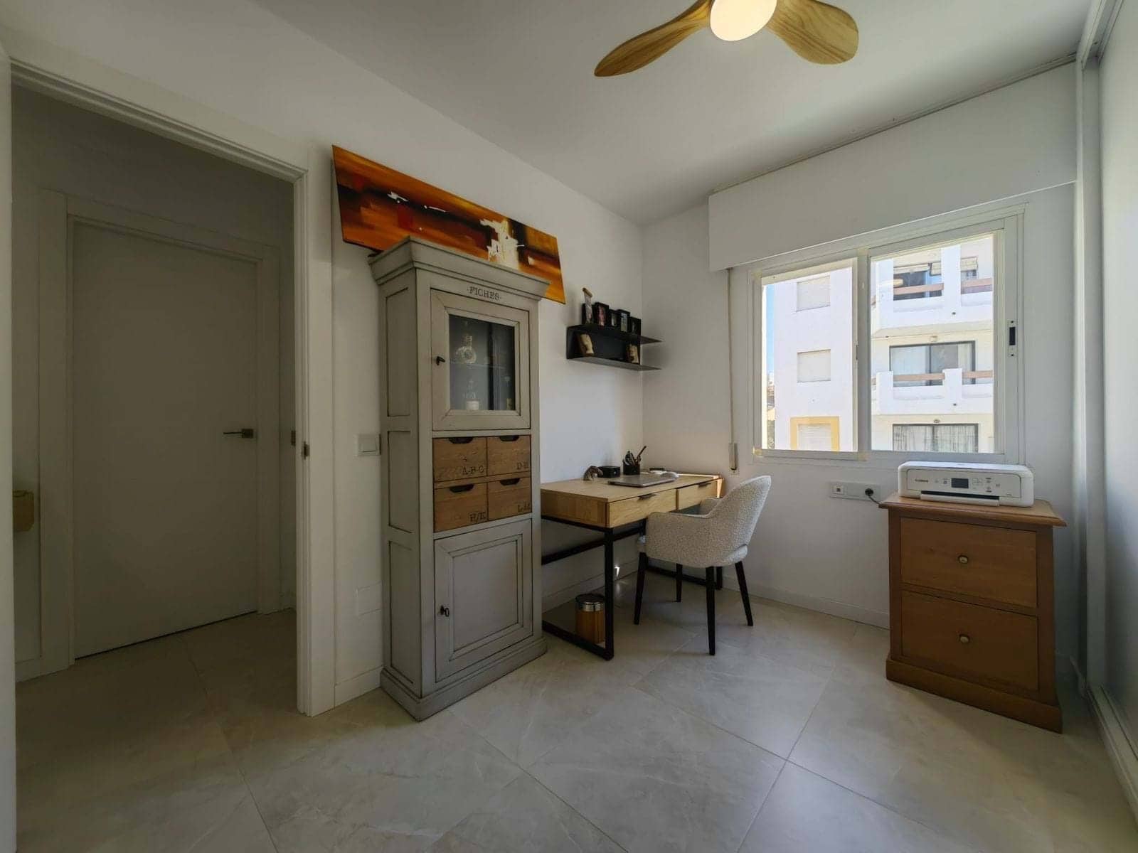 Apartamento de 3 habitaciones en Estepona en venta con piscina garaje - 498.500 € (Ref: 9322387)