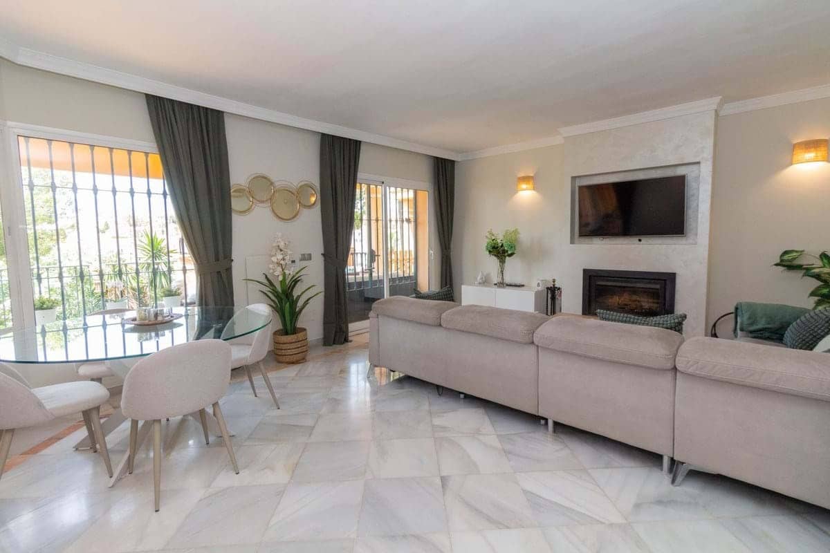 3 bedroom Villa for sale in Mijas with pool garage - € 470,000 (Ref: 9322432)