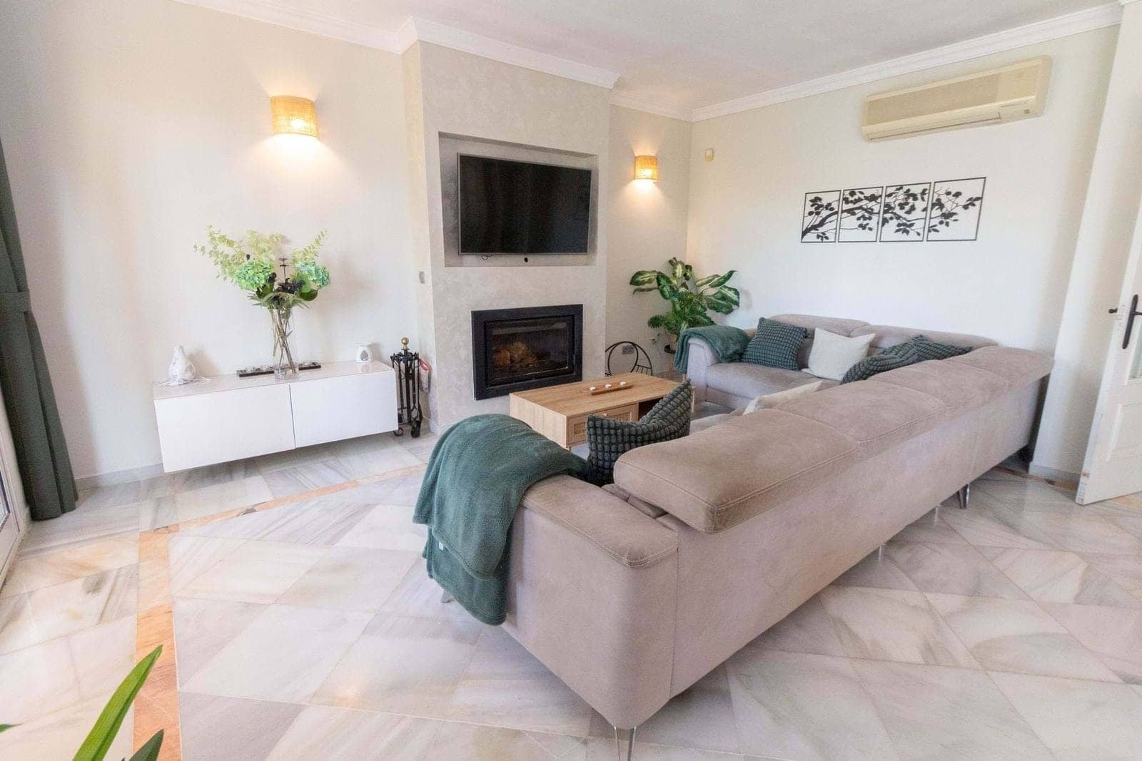 3 bedroom Villa for sale in Mijas with pool garage - € 470,000 (Ref: 9322432)