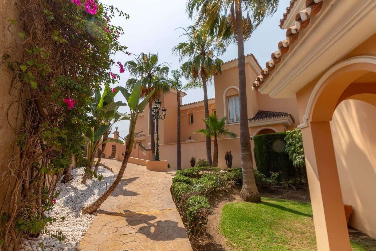 3 bedroom Villa for sale in Mijas with pool garage - € 470,000 (Ref: 9322432)