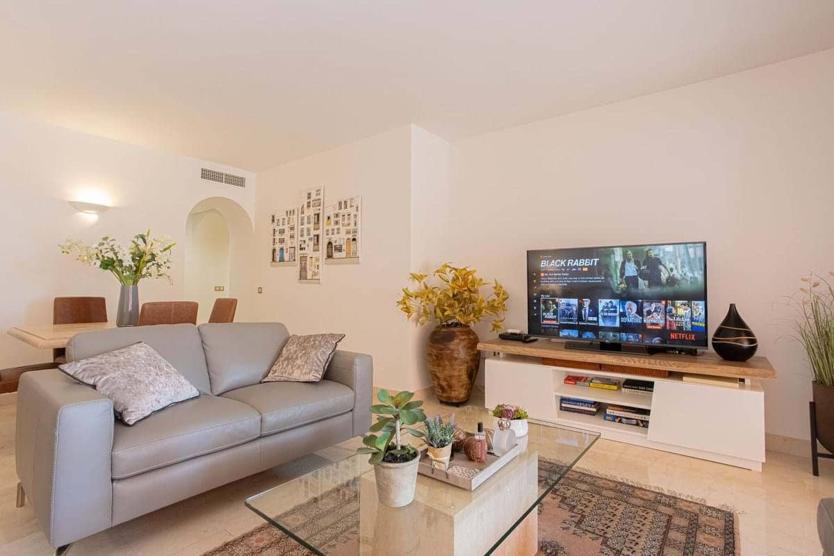 2 bedroom Apartment for sale in Marbella with pool garage - € 415,000 (Ref: 9322437)