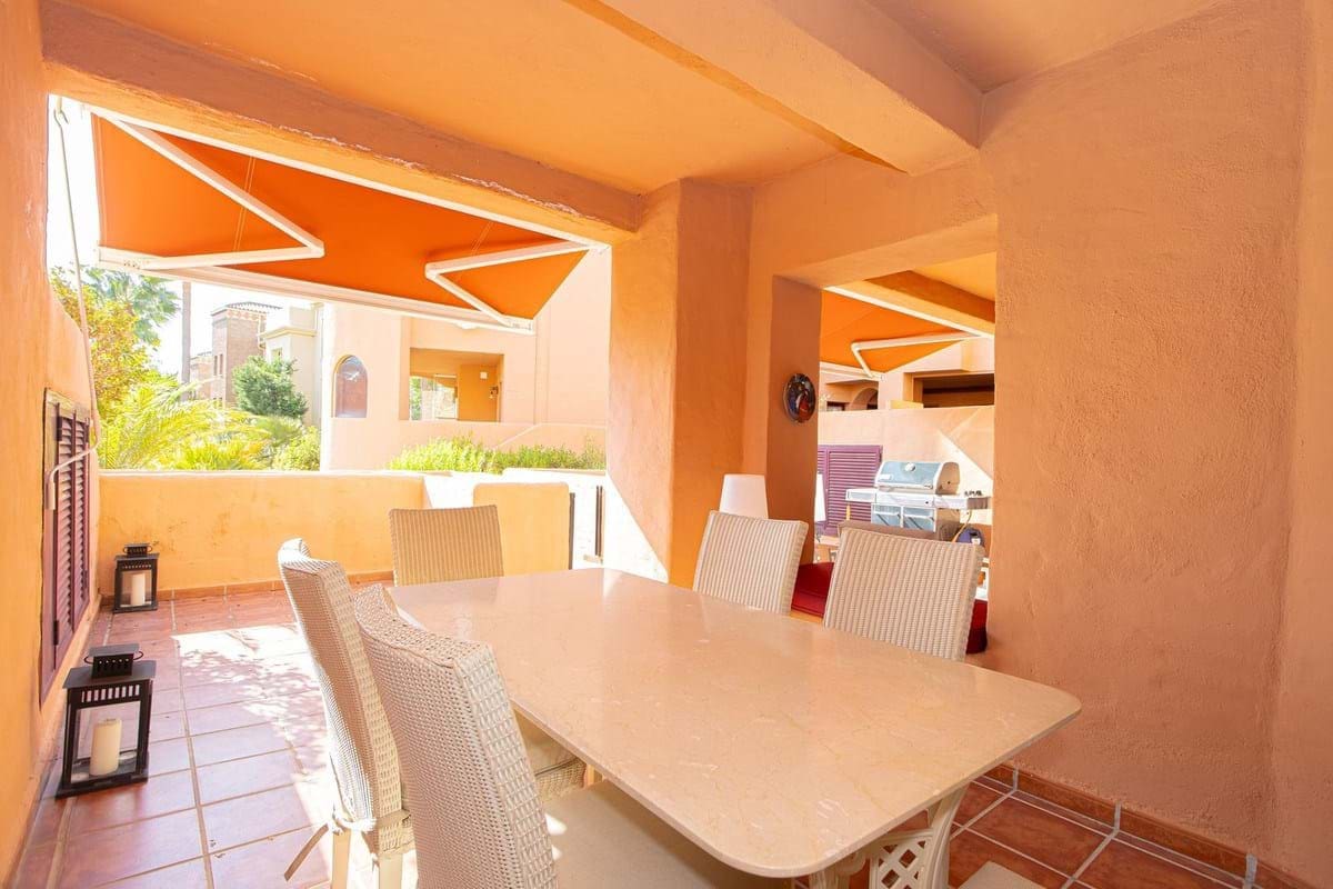 2 bedroom Apartment for sale in Marbella with pool garage - € 415,000 (Ref: 9322437)