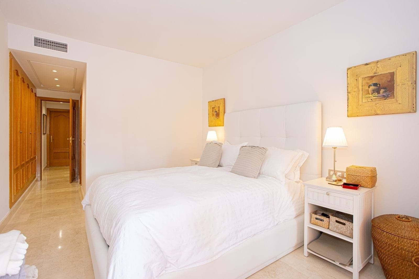 2 bedroom Apartment for sale in Marbella with pool garage - € 415,000 (Ref: 9322437)