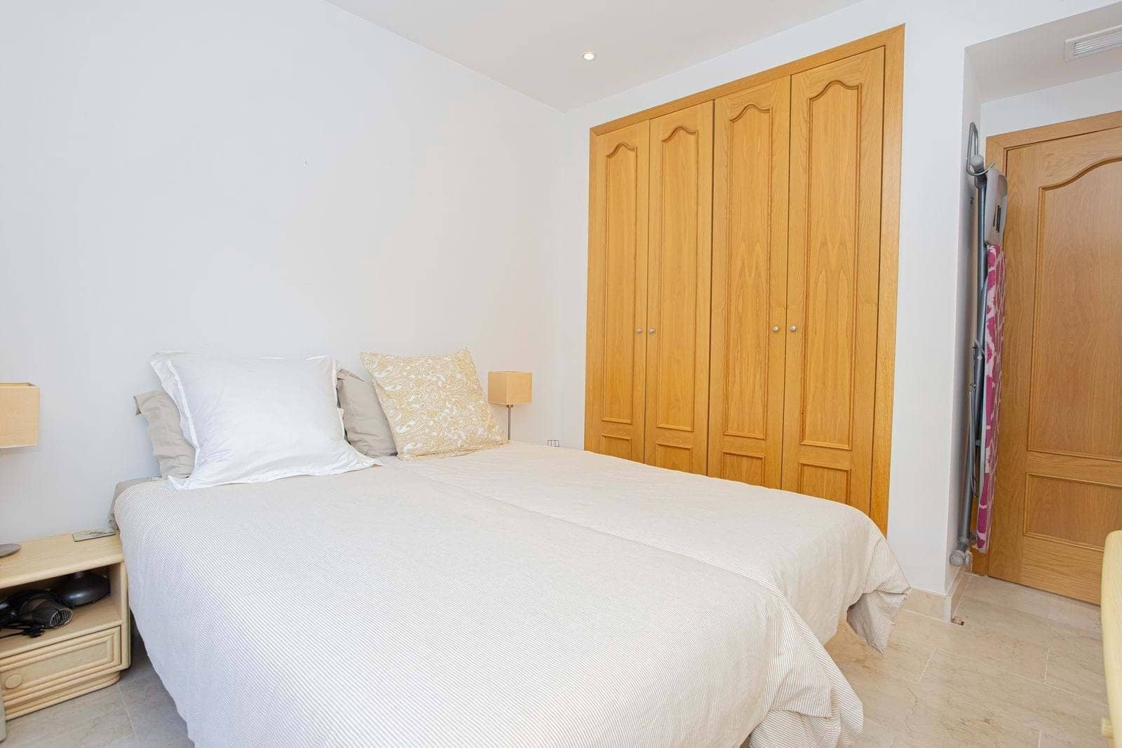 2 bedroom Apartment for sale in Marbella with pool garage - € 415,000 (Ref: 9322437)