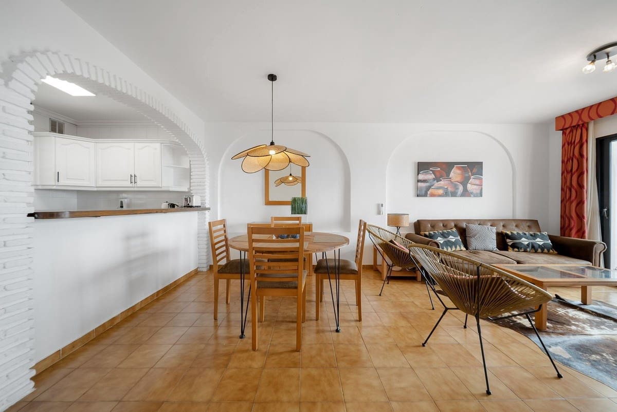 Apartamento de 2 habitaciones en Mijas en venta con piscina garaje - 329.000 € (Ref: 9325461)