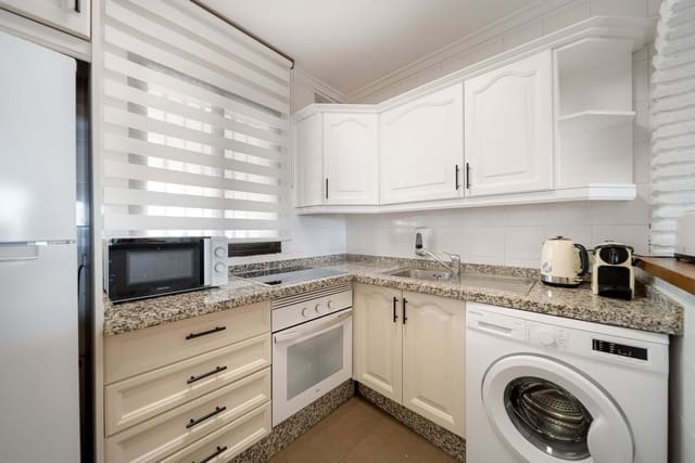 Apartamento de 2 habitaciones en Mijas en venta con piscina garaje - 329.000 € (Ref: 9325461)