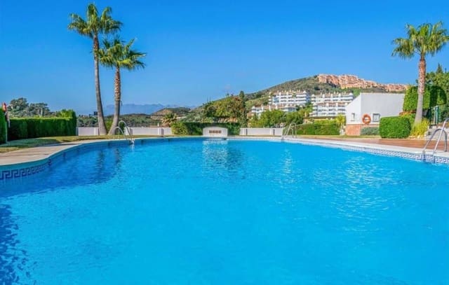 Apartamento de 2 habitaciones en Mijas en venta con piscina garaje - 255.000 € (Ref: 9325631)