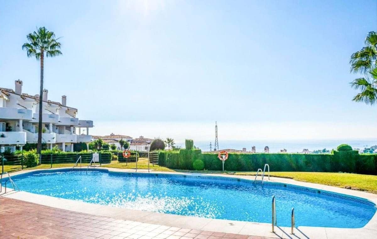 Apartamento de 2 habitaciones en Mijas en venta con piscina garaje - 255.000 € (Ref: 9325631)