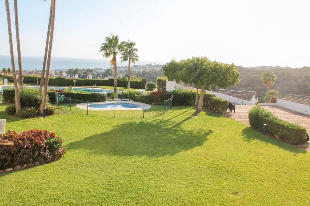 Apartamento de 2 habitaciones en Mijas en venta con piscina garaje - 255.000 € (Ref: 9325631)