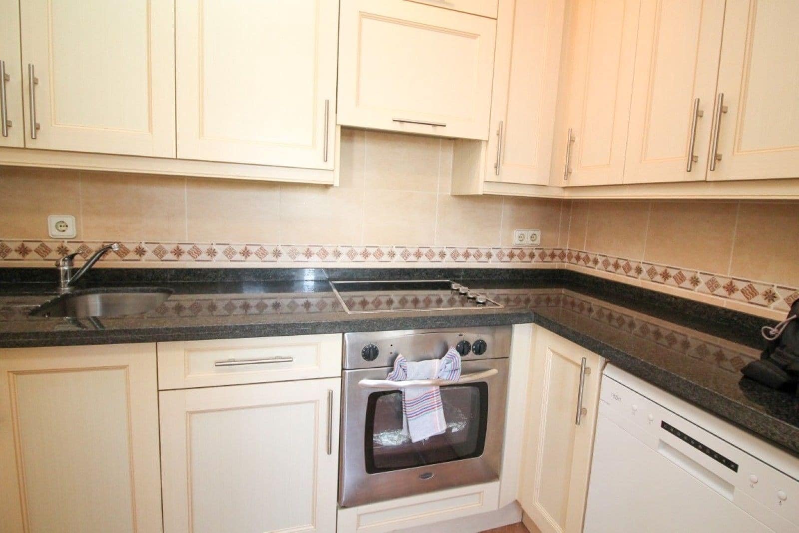 Apartamento de 2 habitaciones en Mijas en venta con piscina garaje - 255.000 € (Ref: 9325631)