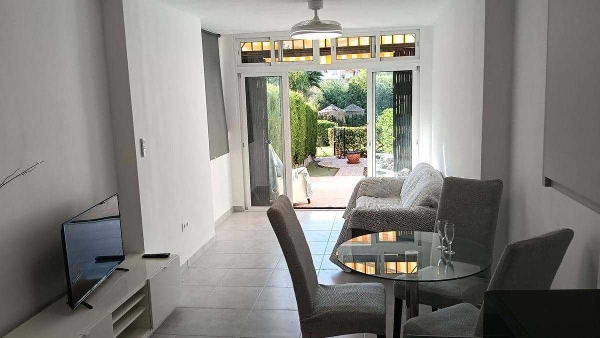 Apartamento de 2 habitaciones en Mijas en venta con piscina garaje - 272.500 € (Ref: 9337360)