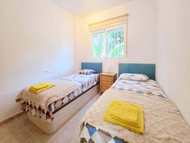 Apartamento de 2 habitaciones en Casares en venta con piscina garaje - 262.000 € (Ref: 9337361)