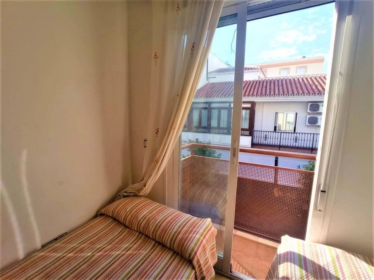 Apartamento de 2 habitaciones en Fuengirola en venta - 269.000 € (Ref: 9337502)