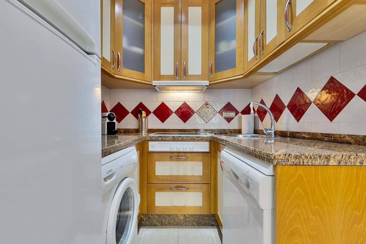 Apartamento de 2 habitaciones en Fuengirola en venta - 293.000 € (Ref: 9340447)