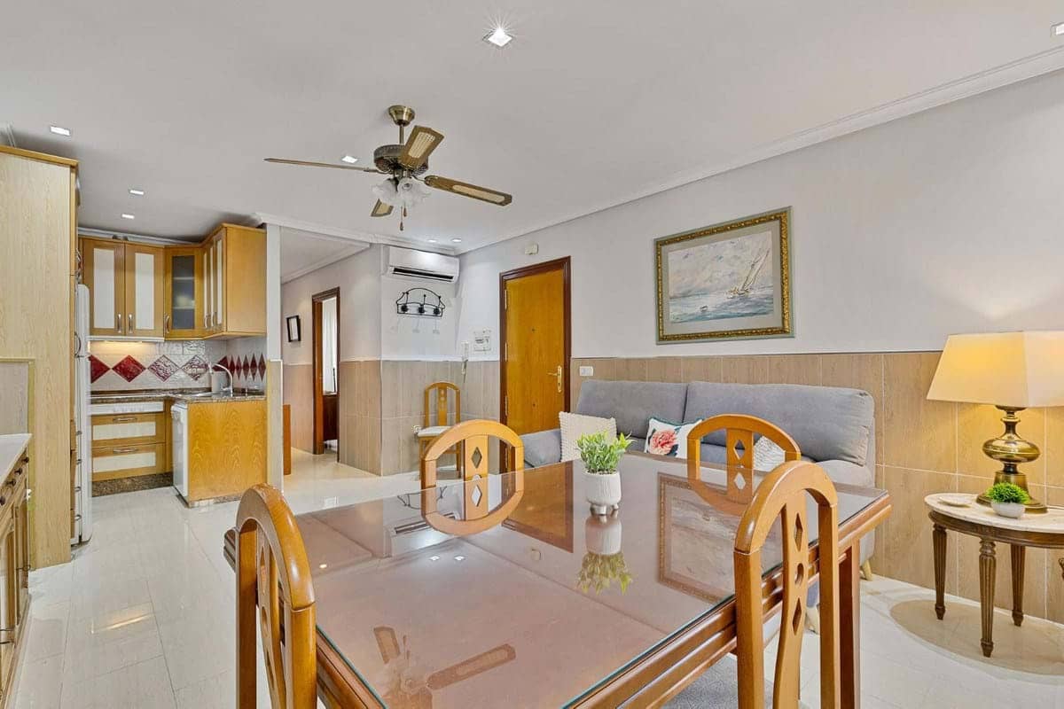 Apartamento de 2 habitaciones en Fuengirola en venta - 293.000 € (Ref: 9340447)