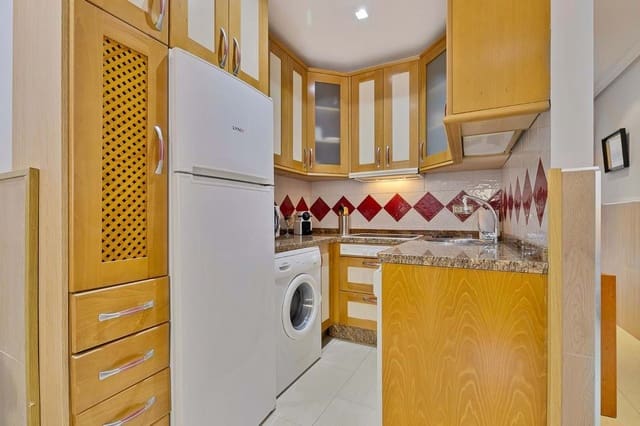 Apartamento de 2 habitaciones en Fuengirola en venta - 293.000 € (Ref: 9340447)