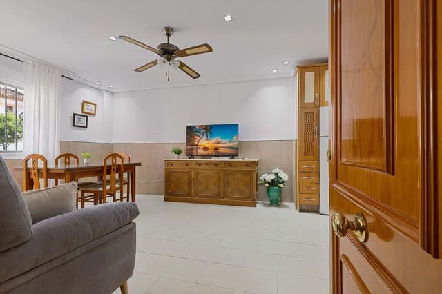 Apartamento de 2 habitaciones en Fuengirola en venta - 293.000 € (Ref: 9340447)