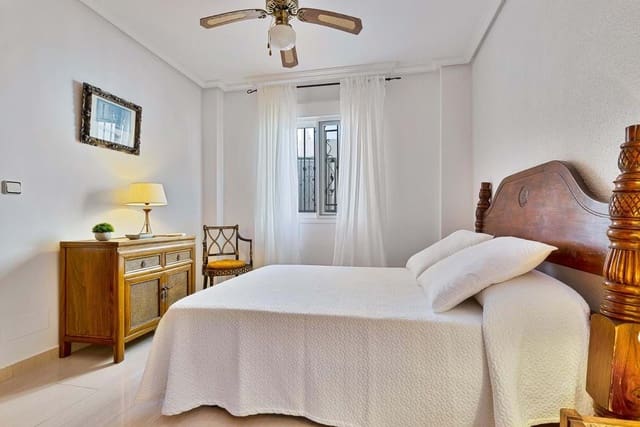 Apartamento de 2 habitaciones en Fuengirola en venta - 293.000 € (Ref: 9340447)