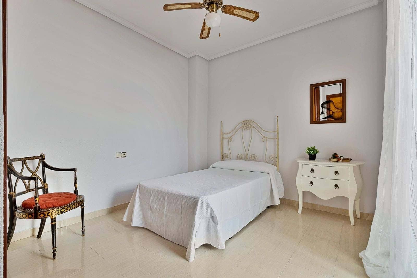 Apartamento de 2 habitaciones en Fuengirola en venta - 293.000 € (Ref: 9340447)