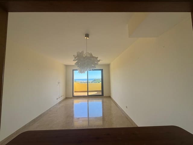 2 chambre Appartement à vendre à Puerto de la Duquesa, Manilva avec piscine garage - 275 000 € (Ref: 9340448)