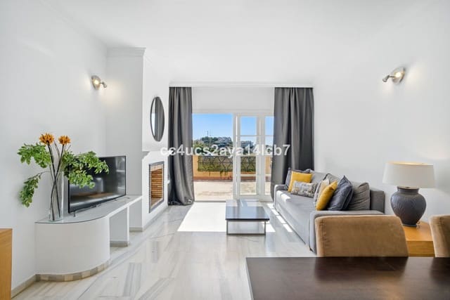 Apartamento de 2 habitaciones en Mijas en venta con piscina - 299.000 € (Ref: 9340449)