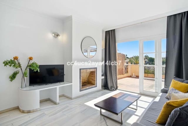 Apartamento de 2 habitaciones en Mijas en venta con piscina - 299.000 € (Ref: 9340449)