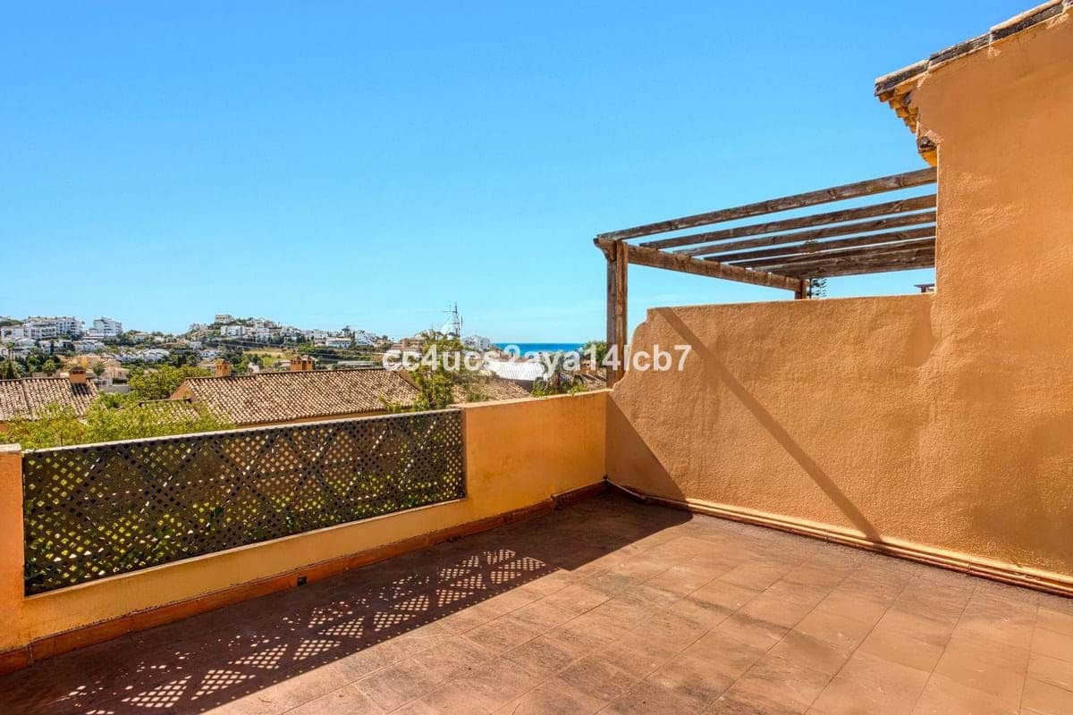Apartamento de 2 habitaciones en Mijas en venta con piscina - 299.000 € (Ref: 9340449)