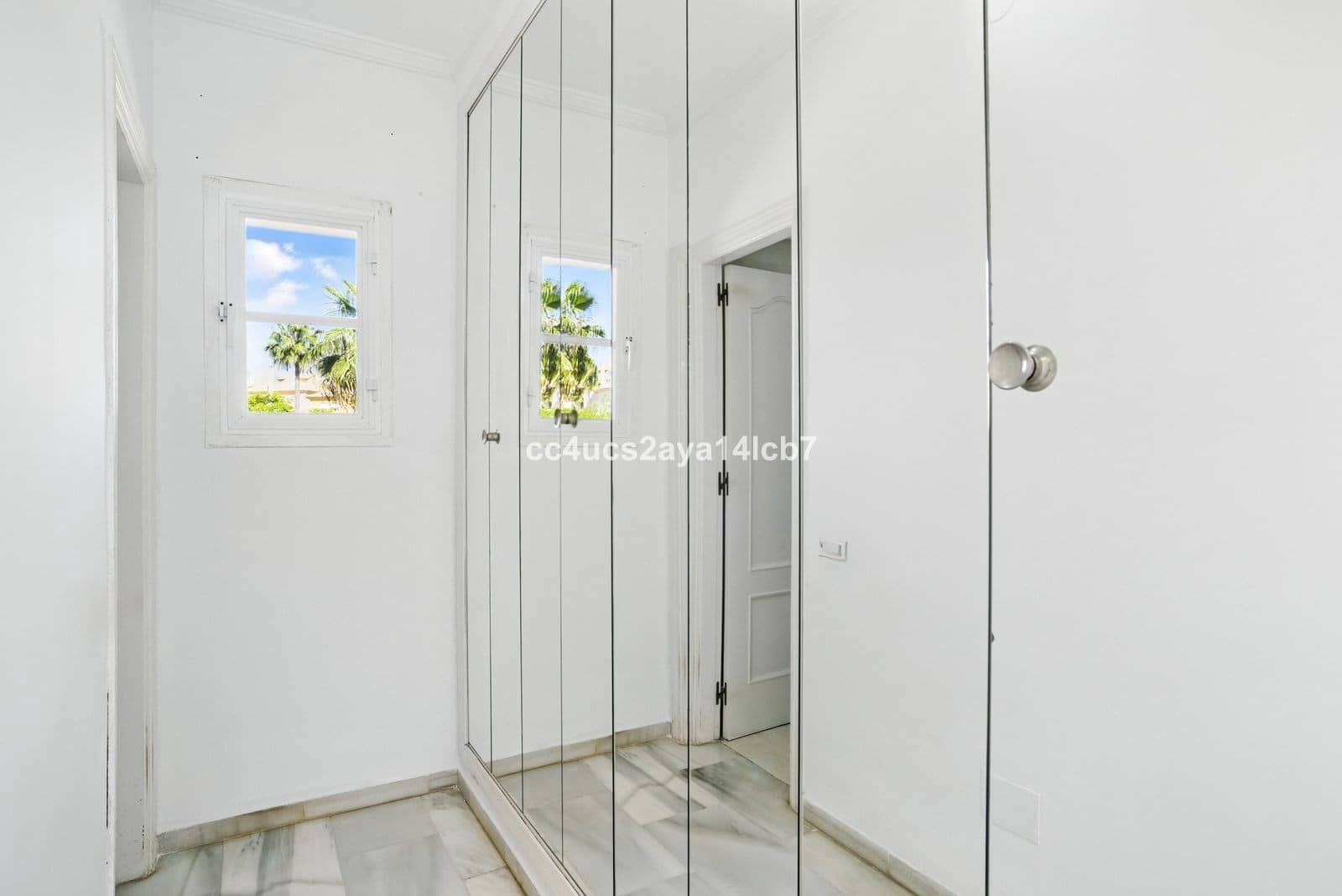 Apartamento de 2 habitaciones en Mijas en venta con piscina - 299.000 € (Ref: 9340449)