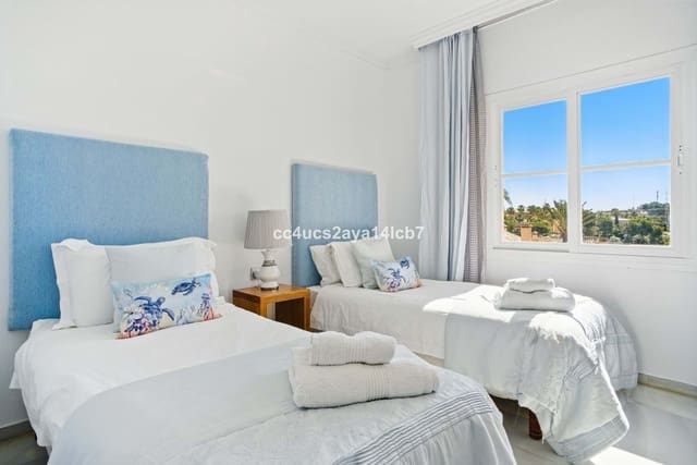 Apartamento de 2 habitaciones en Mijas en venta con piscina - 299.000 € (Ref: 9340449)