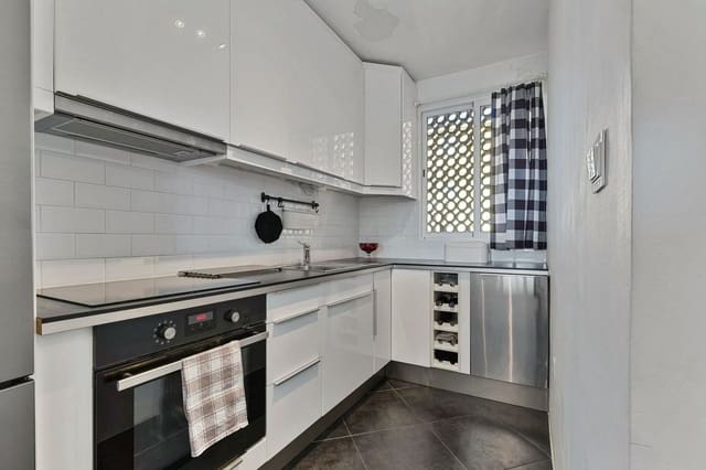 Apartamento de 2 habitaciones en Fuengirola en venta - 285.000 € (Ref: 9340658)