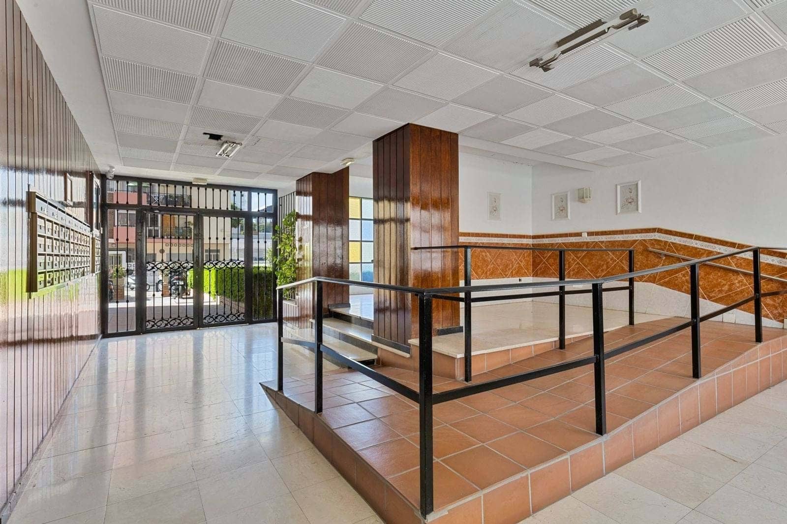 2 bedroom Apartment for sale in Fuengirola - € 285,000 (Ref: 9340658)