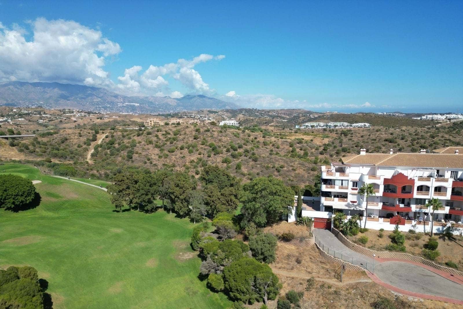 Apartamento de 2 habitaciones en Mijas en venta con piscina garaje - 425.000 € (Ref: 9340660)