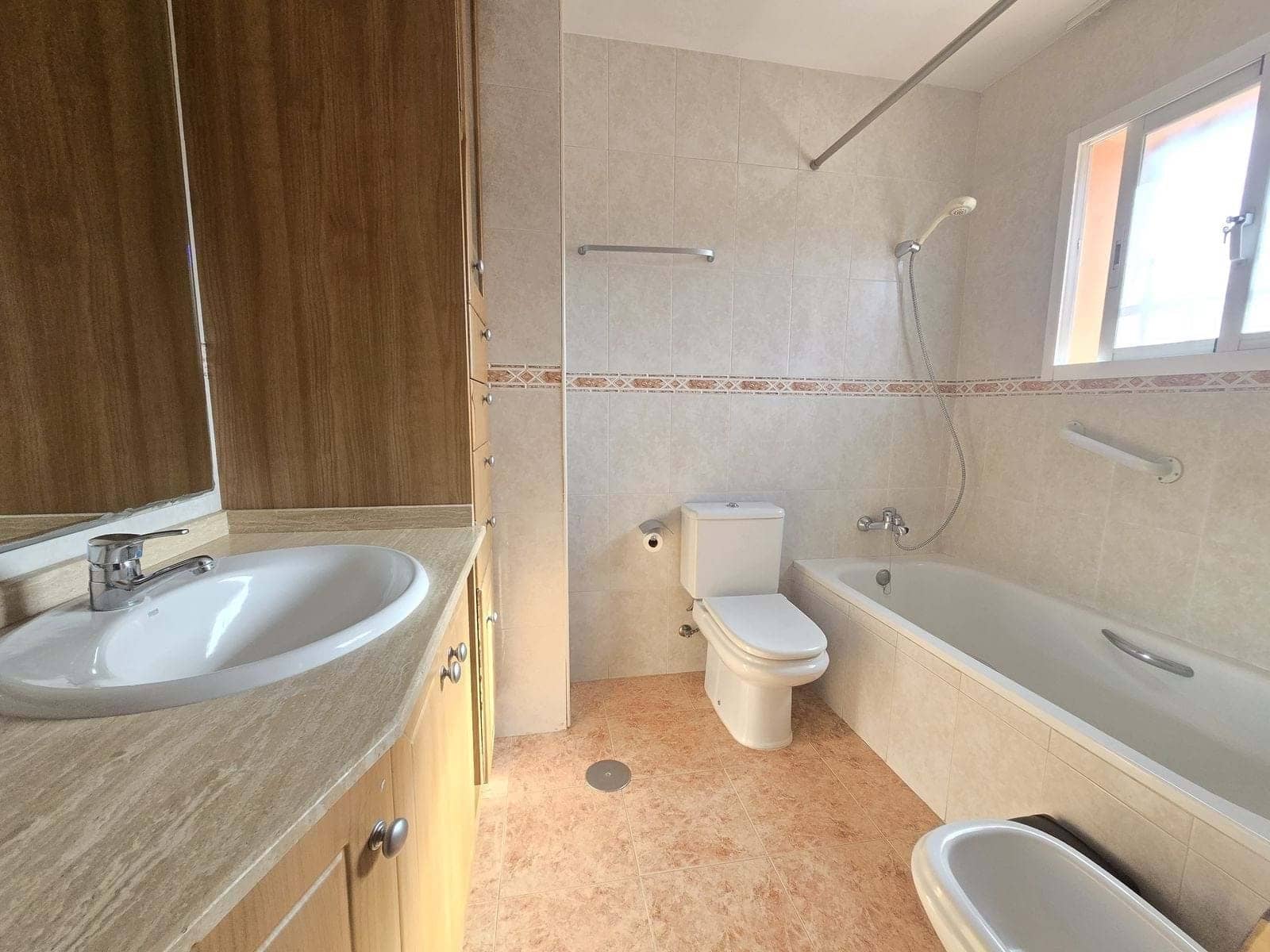 3 Zimmer Haus zu verkaufen in Marbella mit Pool Garage - 460.000 € (Ref: 9346660)