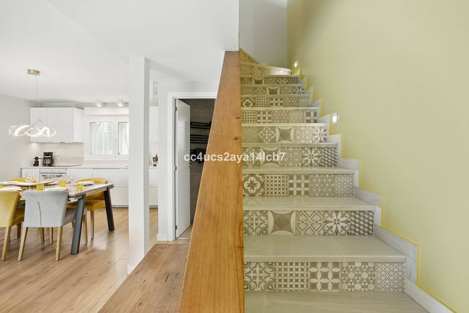 3 bedroom Townhouse for sale in Marbella with pool - € 795,000 (Ref: 9348866)