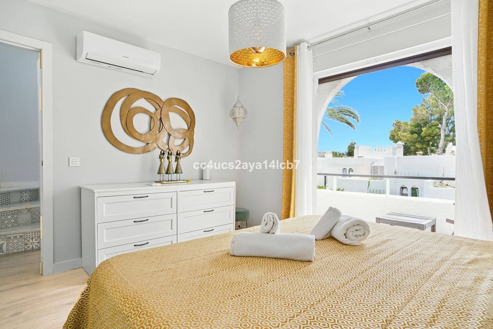 3 bedroom Townhouse for sale in Marbella with pool - € 795,000 (Ref: 9348866)