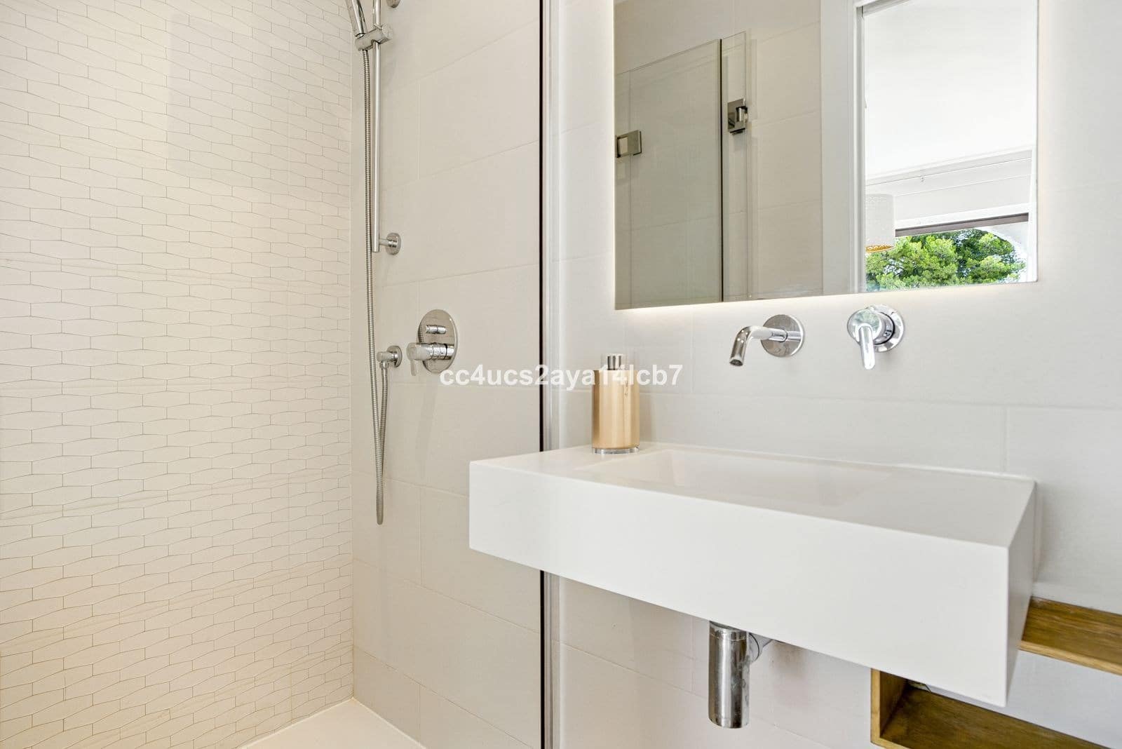 3 bedroom Townhouse for sale in Marbella with pool - € 795,000 (Ref: 9348866)