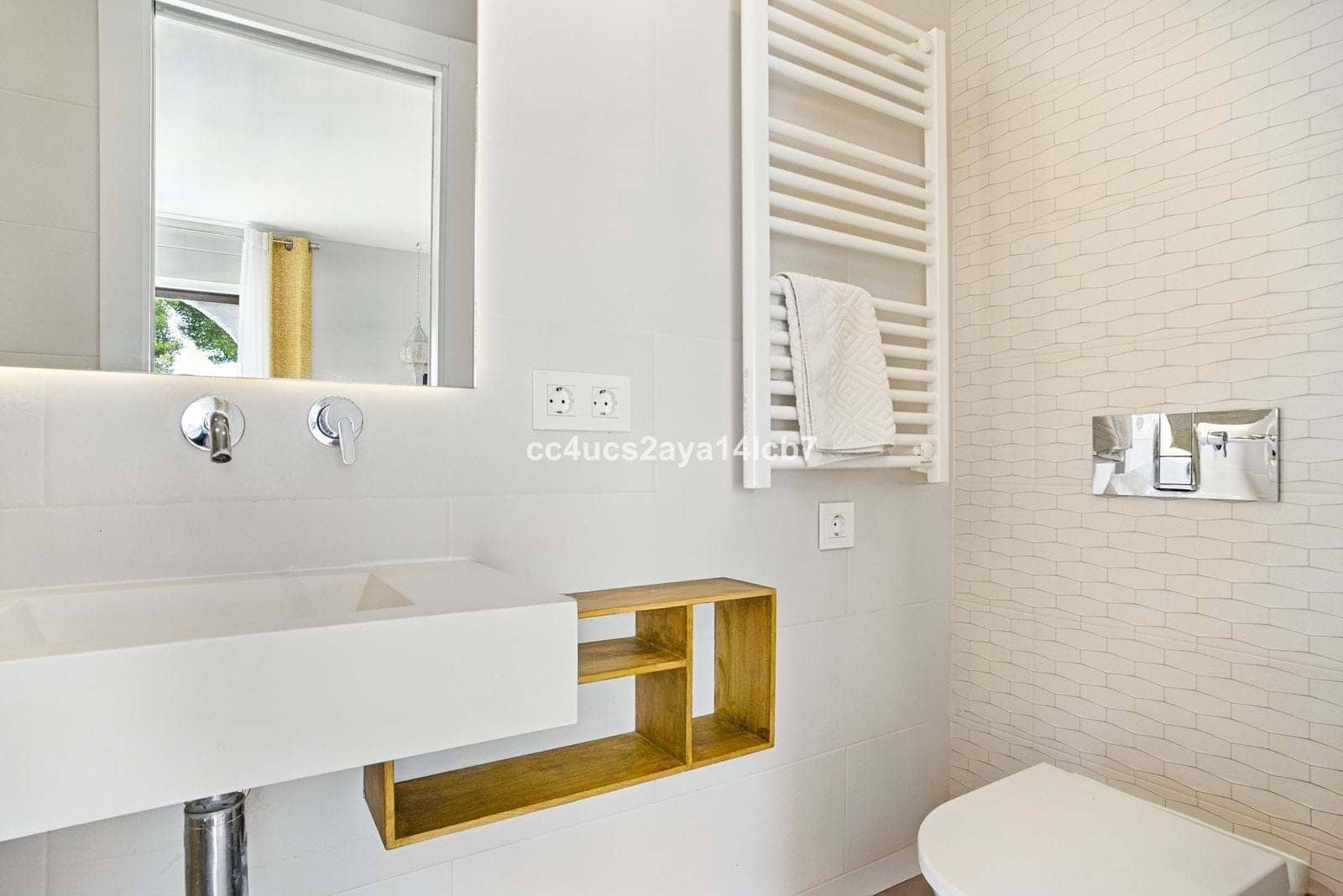 3 bedroom Townhouse for sale in Marbella with pool - € 795,000 (Ref: 9348866)