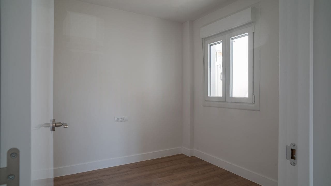 3 bedroom Apartment for sale in Fuengirola with pool garage - € 400,000 (Ref: 9350000)