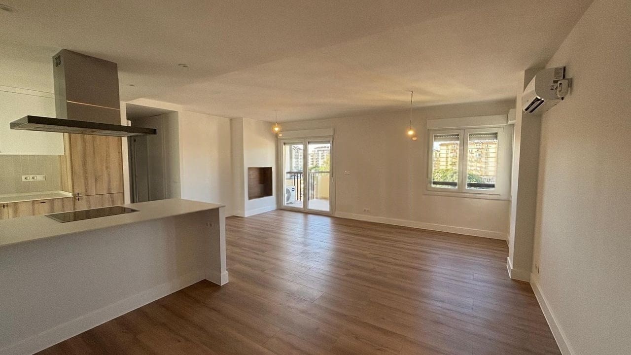 3 bedroom Apartment for sale in Fuengirola with pool garage - € 400,000 (Ref: 9350000)