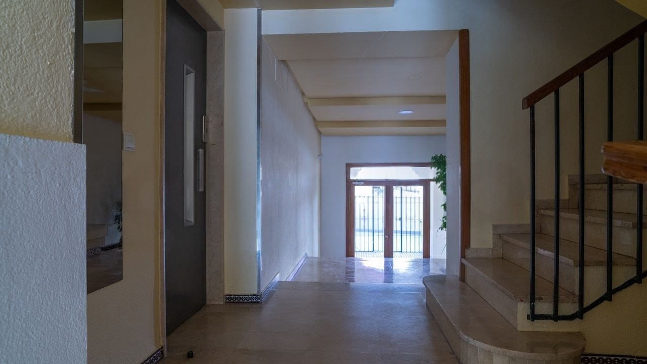 3 bedroom Apartment for sale in Fuengirola with pool garage - € 400,000 (Ref: 9350000)