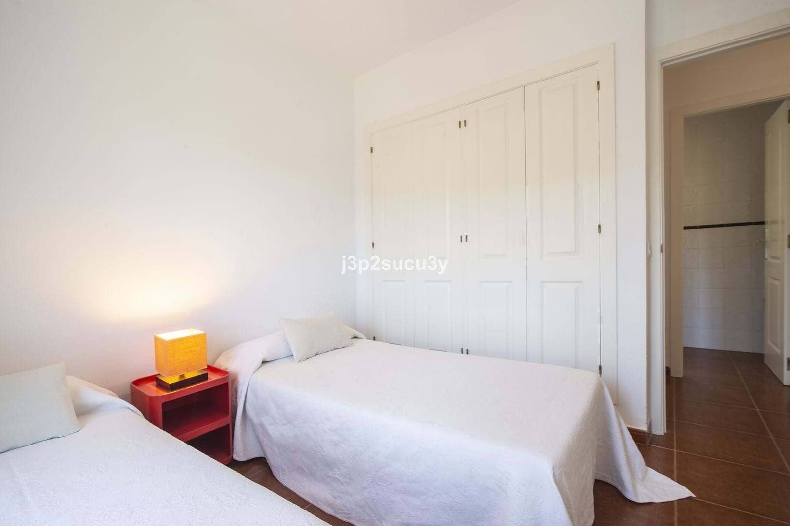 Chalet de 3 habitaciones en Bahia de Casares en venta con piscina garaje - 369.000 € (Ref: 9352810)