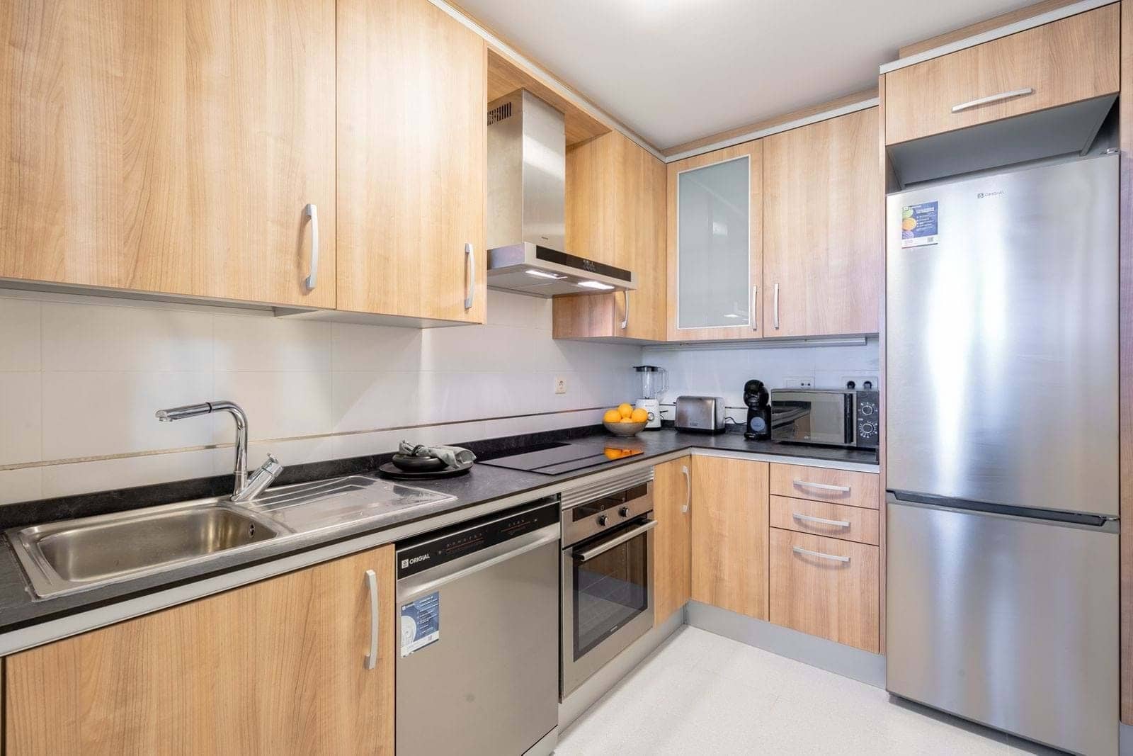 Apartamento de 2 habitaciones en New Golden Mile en venta con piscina garaje - 330.000 € (Ref: 9352981)