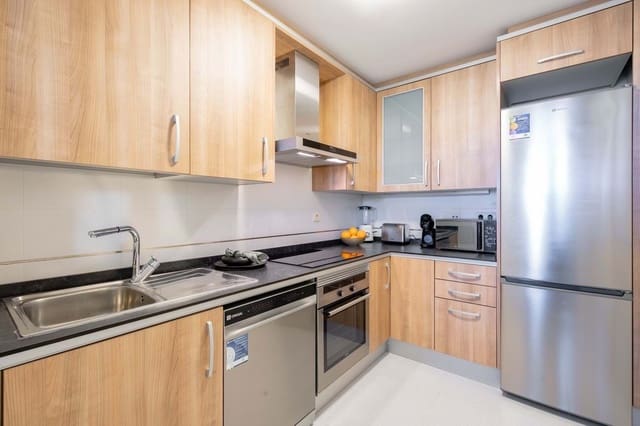 Apartamento de 2 habitaciones en Selwo, Estepona en venta con piscina garaje - 330.000 € (Ref: 9352981)