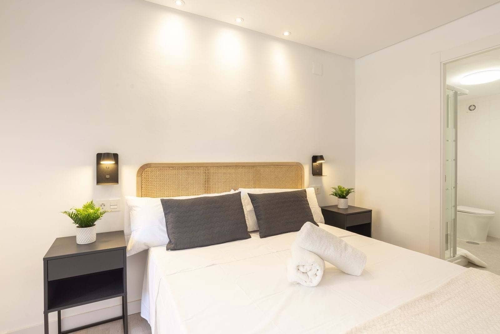 2 makuuhuone Huoneisto myytävänä paikassa Torremolinos mukana uima-altaan - 425 000 € (Ref: 9352982)